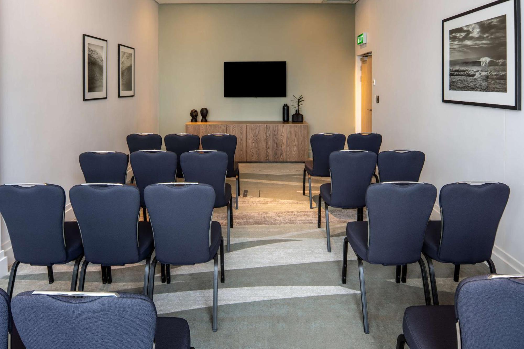 Hilton Garden Inn Umhlanga Arch ダーバン エクステリア 写真