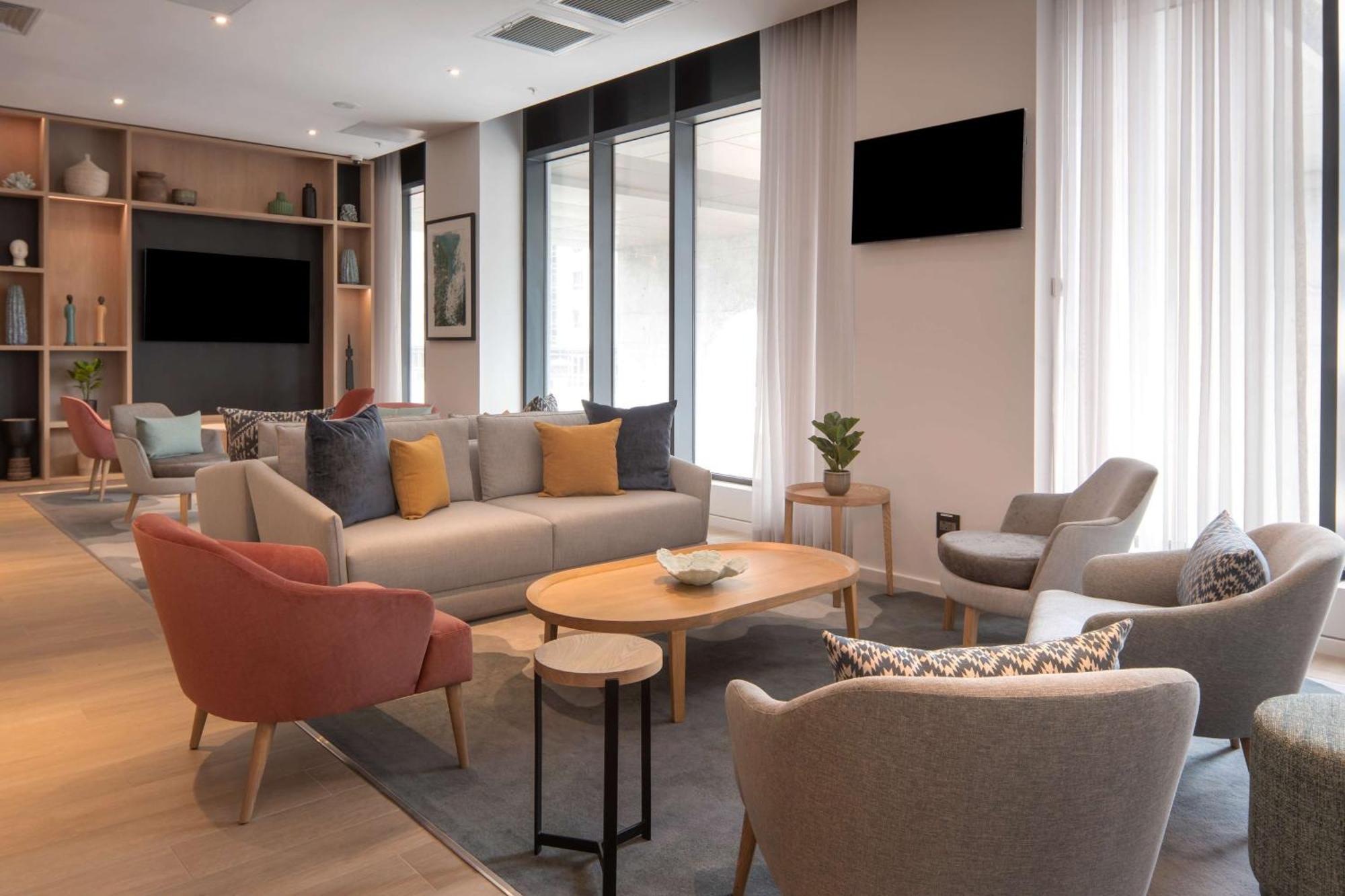 Hilton Garden Inn Umhlanga Arch ダーバン エクステリア 写真