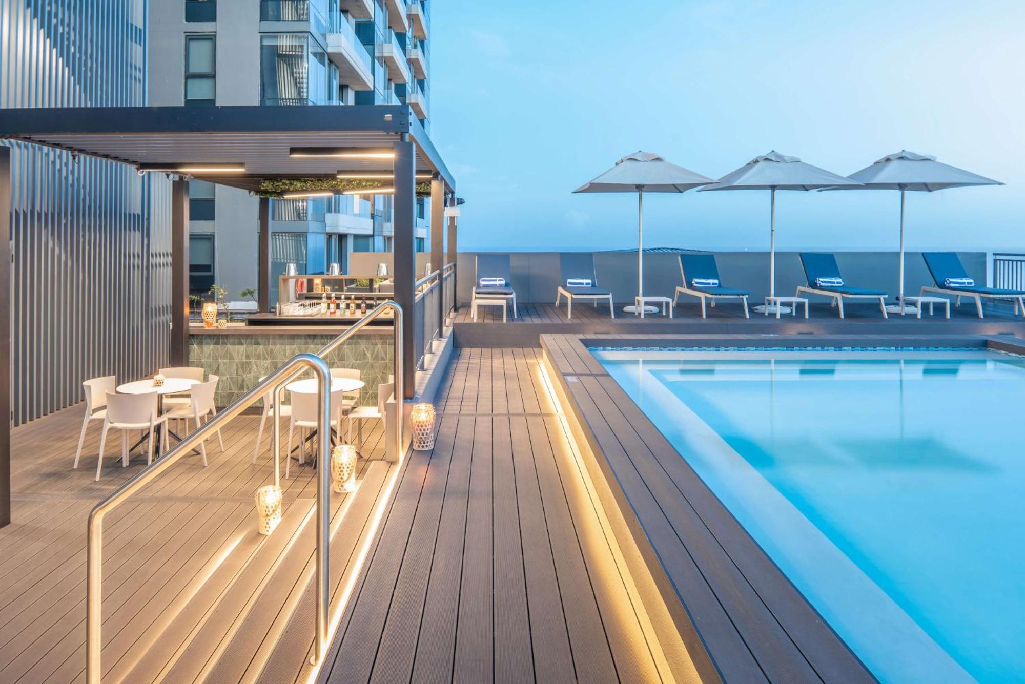 Hilton Garden Inn Umhlanga Arch ダーバン エクステリア 写真